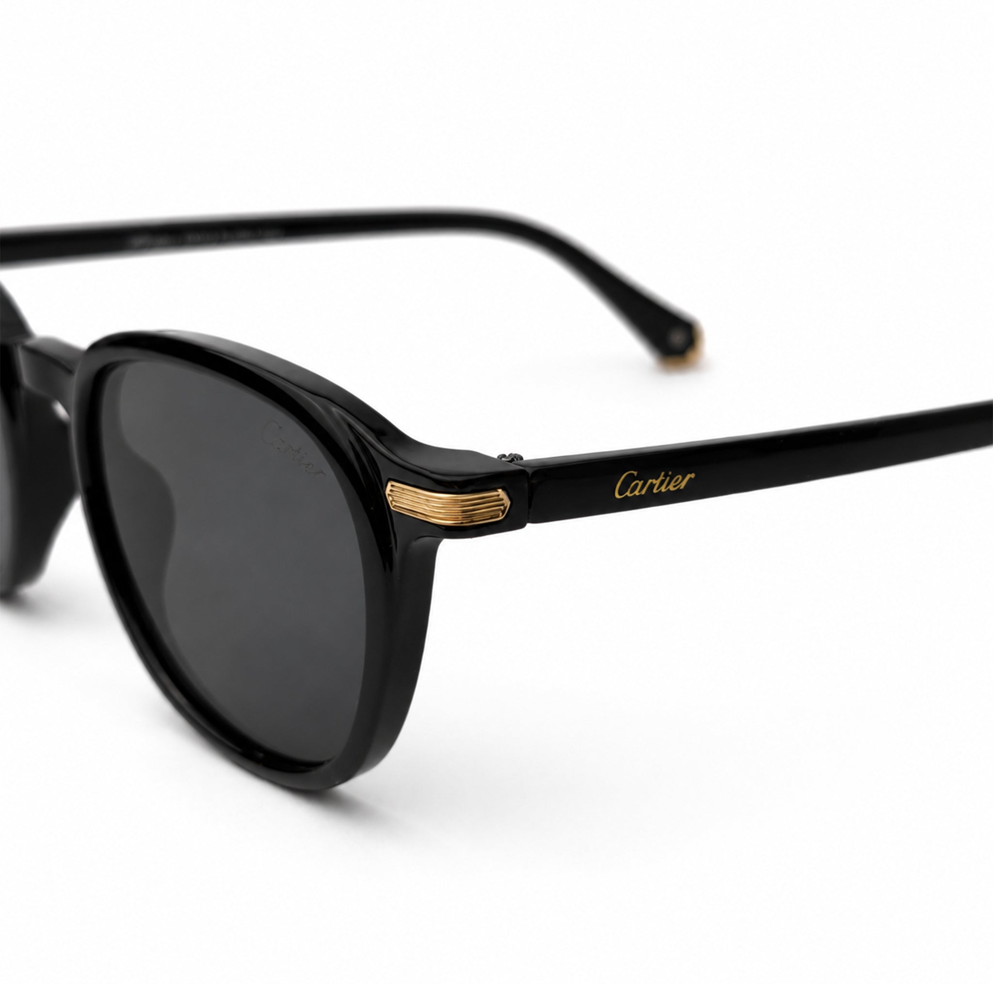 CARTIER 32